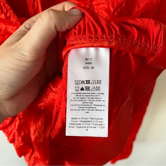 GANNI Red Crinkled Blouse In Grenadine Toe Front Size 38 / US 6 NWOT - Picture 4 of 7
